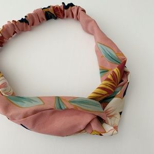 Forever 21 Dusty Pink Floral Headband Wrap A11